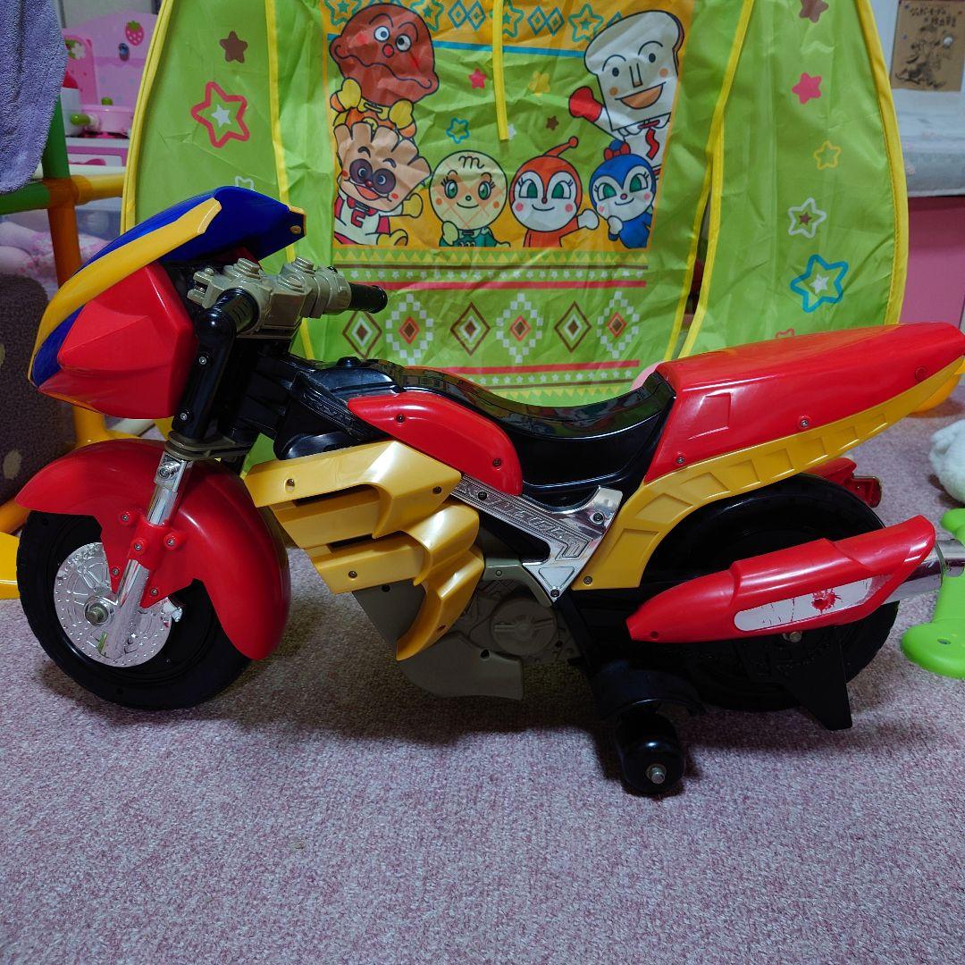 仮面ライダー　乗用バイク　乗用玩具