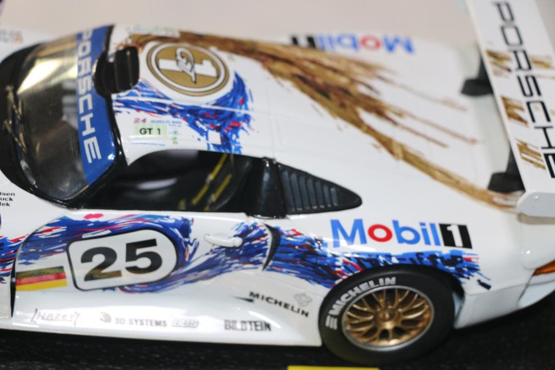 貴重　ANSON RACING製 ポルシェ９１１ＧＴ１　１／１８　中古品