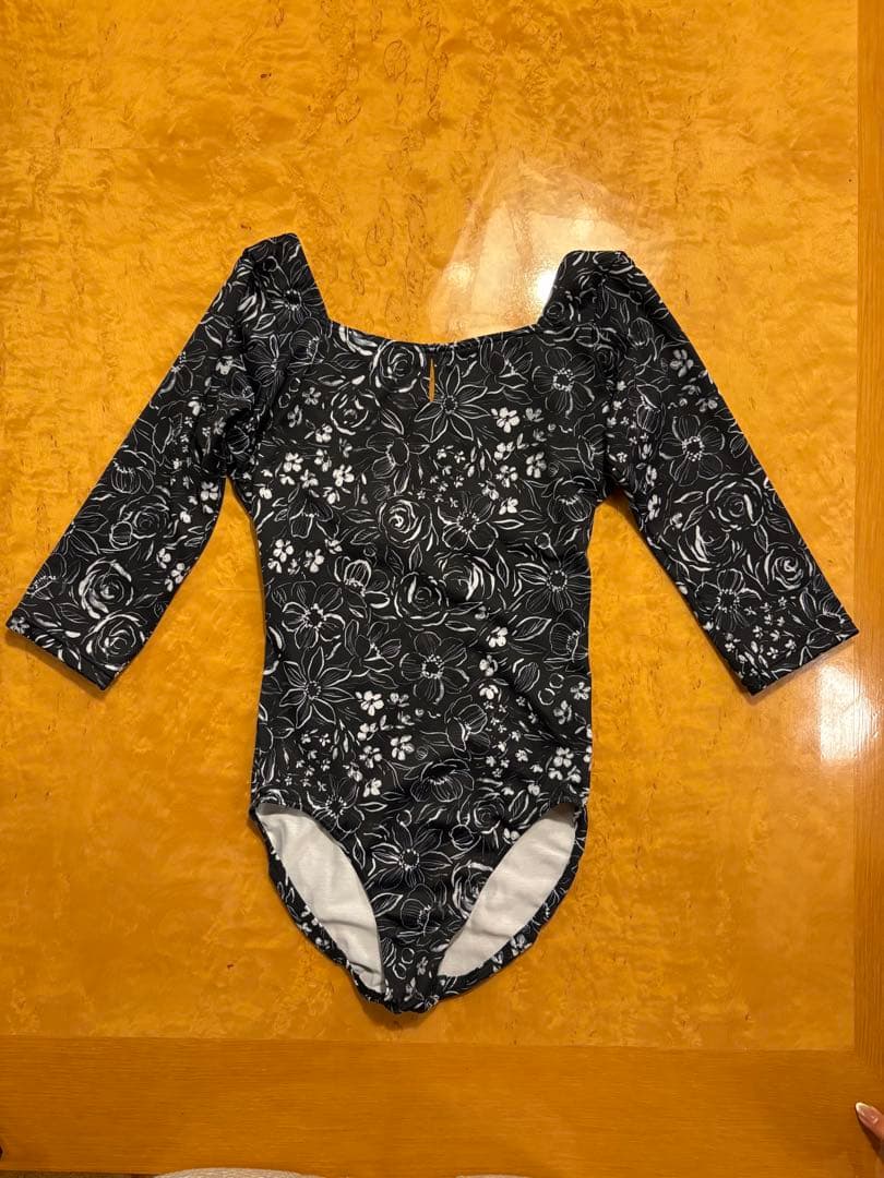 スティナ　stina 花柄レオタード　七分袖　Sサイズ