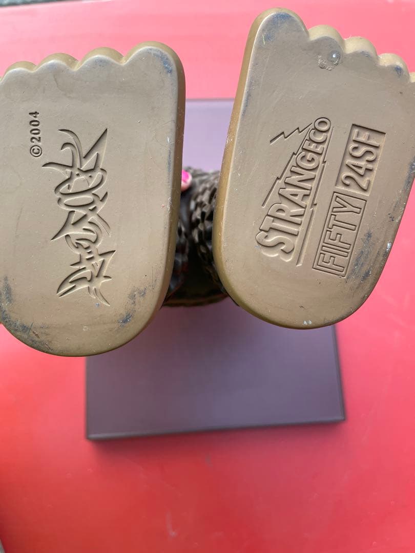 り*ん様 激レアSTRANGECO BIGFOOT ONE KIDROBOT 2