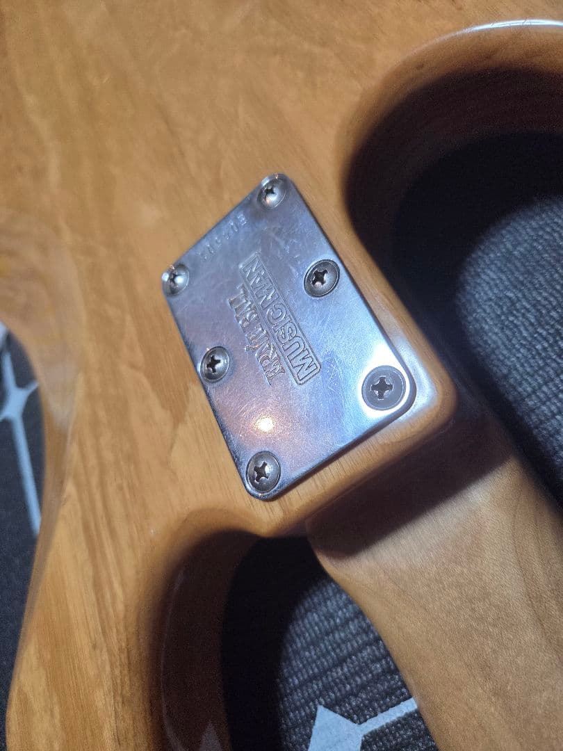 MUSIC MAN StingRay エレキベース