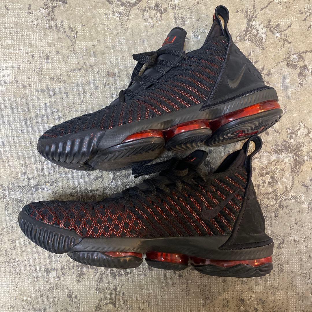 Nike バスケットボールシューズ ブラック/レッド　 レブロン16