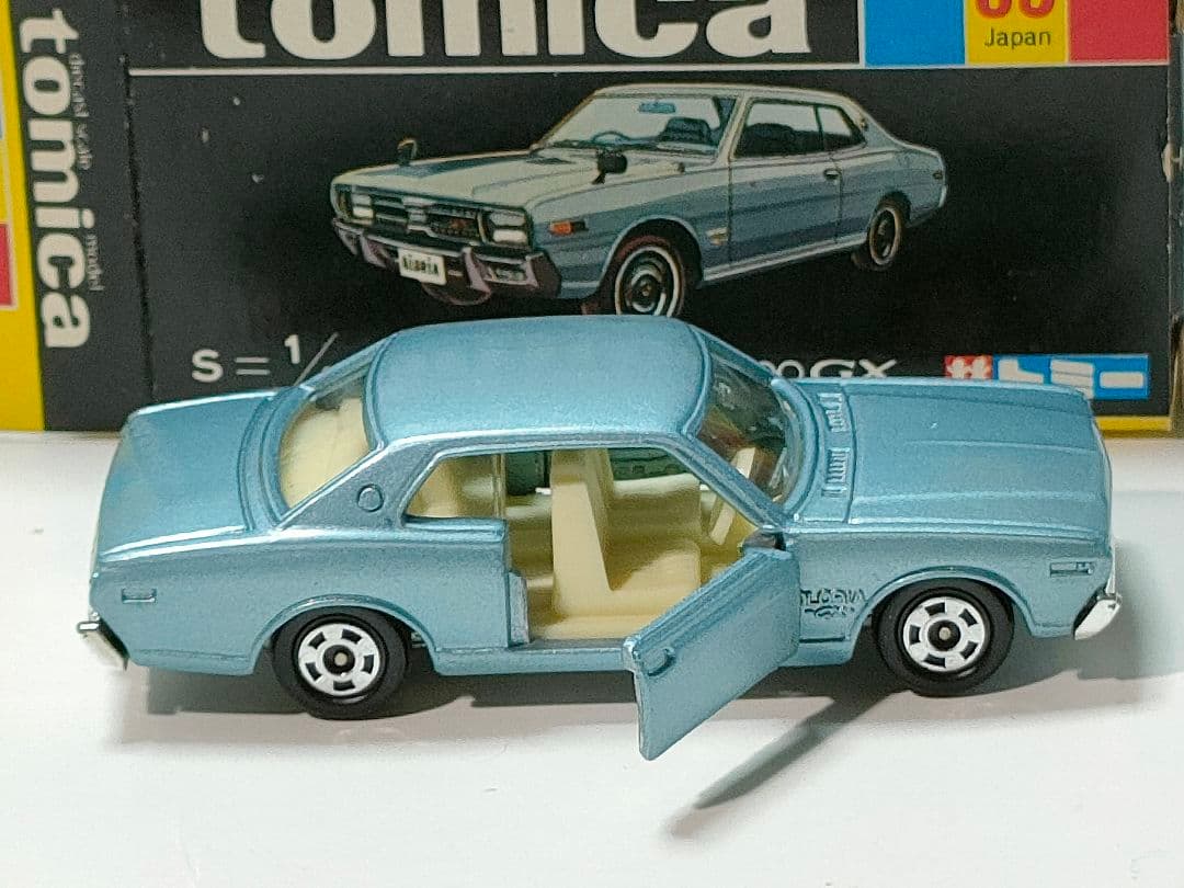 黒箱トミカ 85　日産グロリア2000GX　美品　日本製　デッドストック