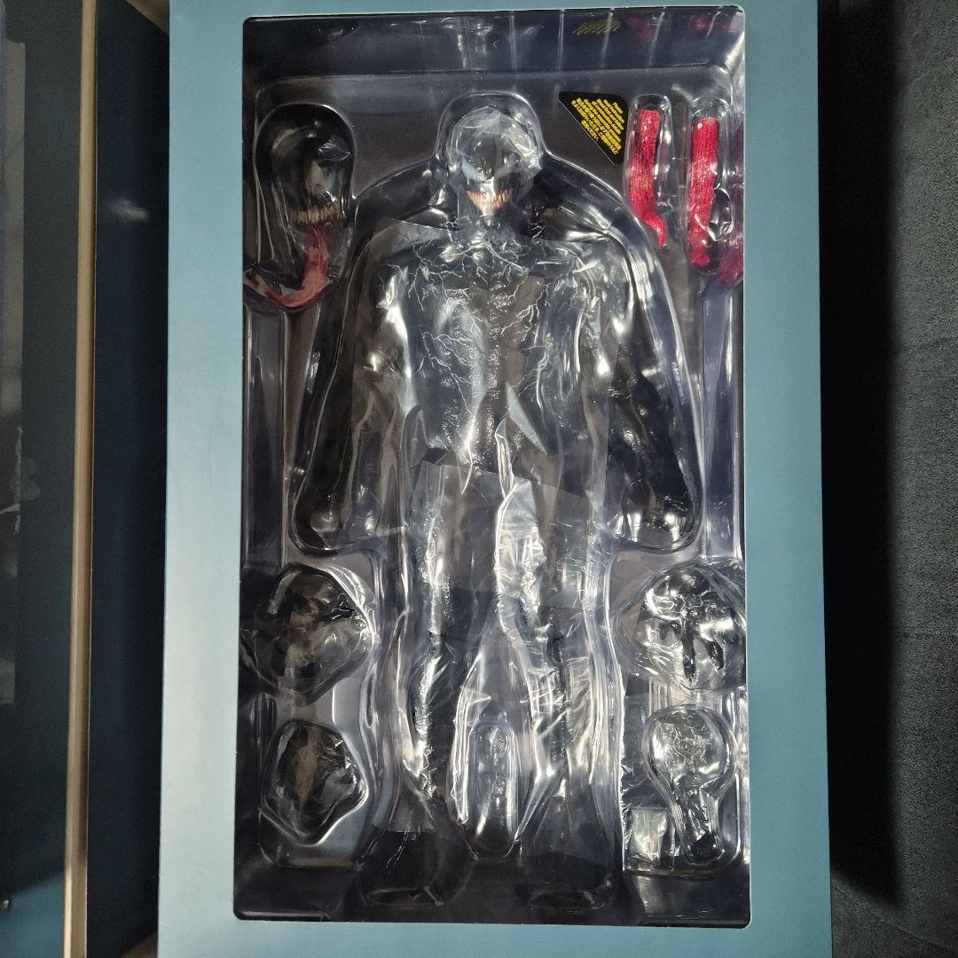 ホットトイズ　ヴェノム