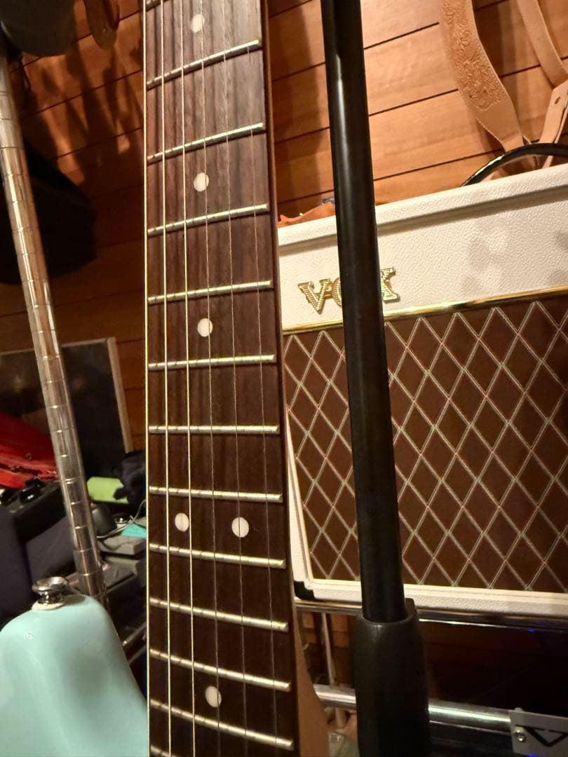 ギター Squier by Fender CYCLONE