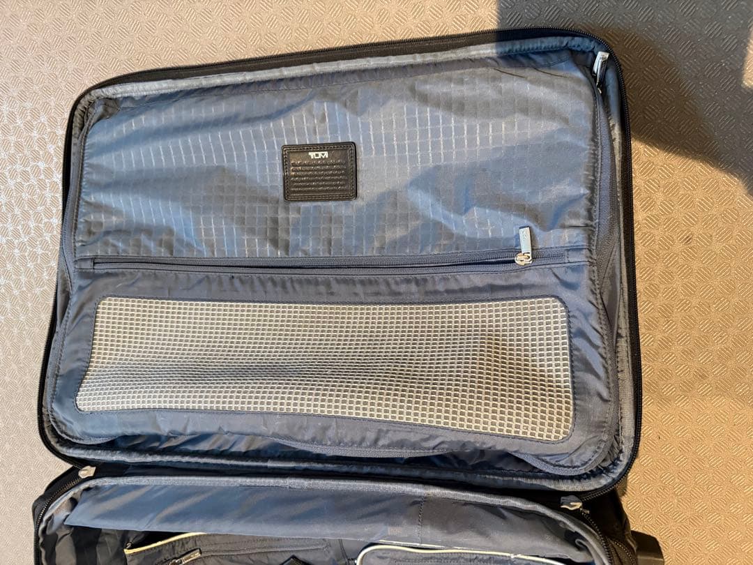 【機内持ち込み可】TUMI ARRIVE ハイエンドキャリーケース　ブラック