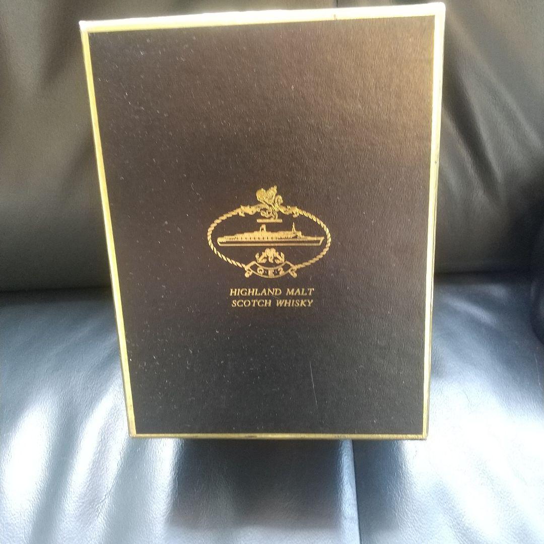 ✴️クイーンエリザベス2世 ✴️陶器ボトル 750ml 43% 未開栓 古酒