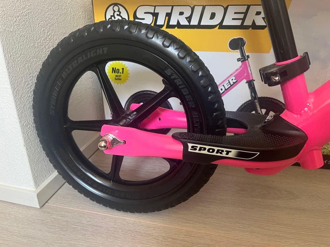 美品 ストライダー スポーツモデル 12インチ STRIDER バランスバイク