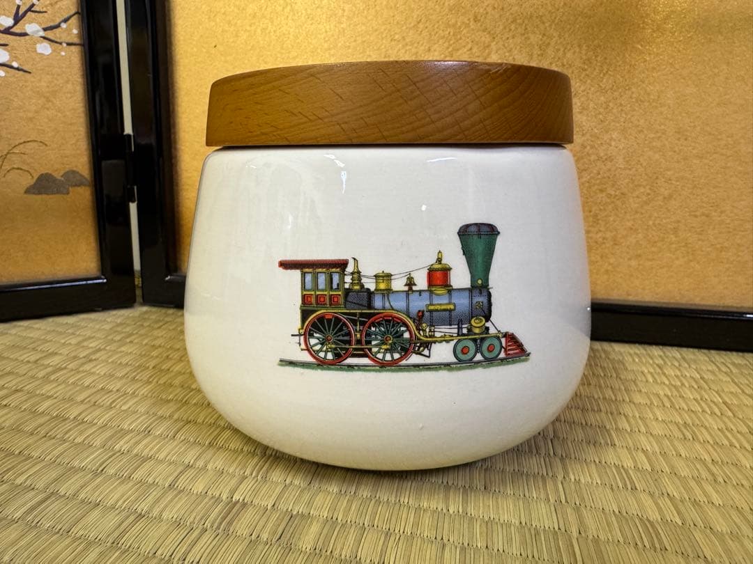 希少　Butz-Choquin ブッショカン　タバコ入れ　イタリア製　陶器　電車