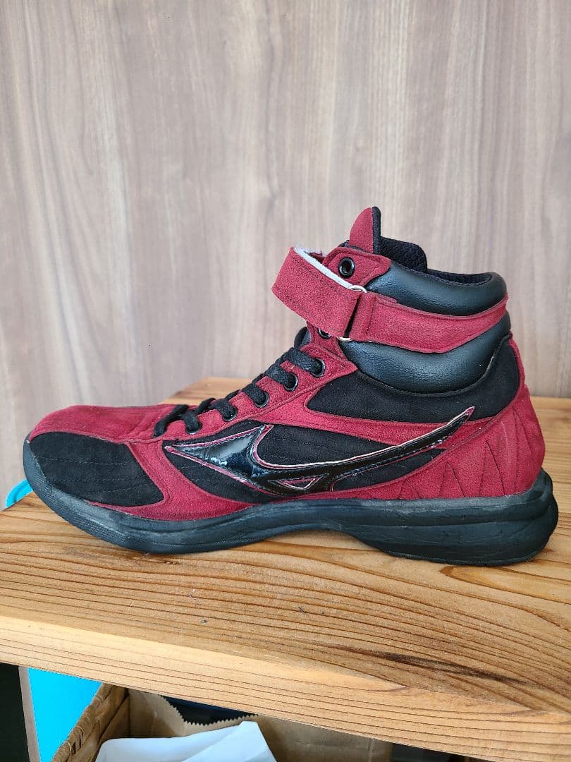 ミズノ ハイカットトレーニングシューズ ワインレッド×ブラック　アップシューズ
