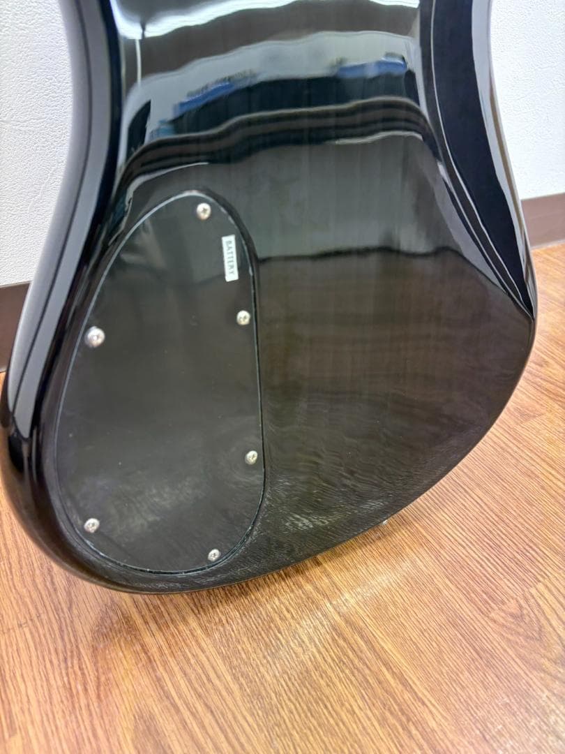 25S12-193 Spector Legend 4 standad 数回使用