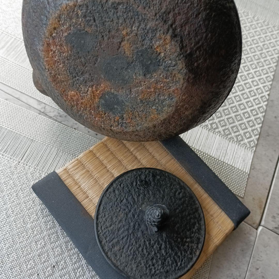 馬の浮彫り 鉄瓶