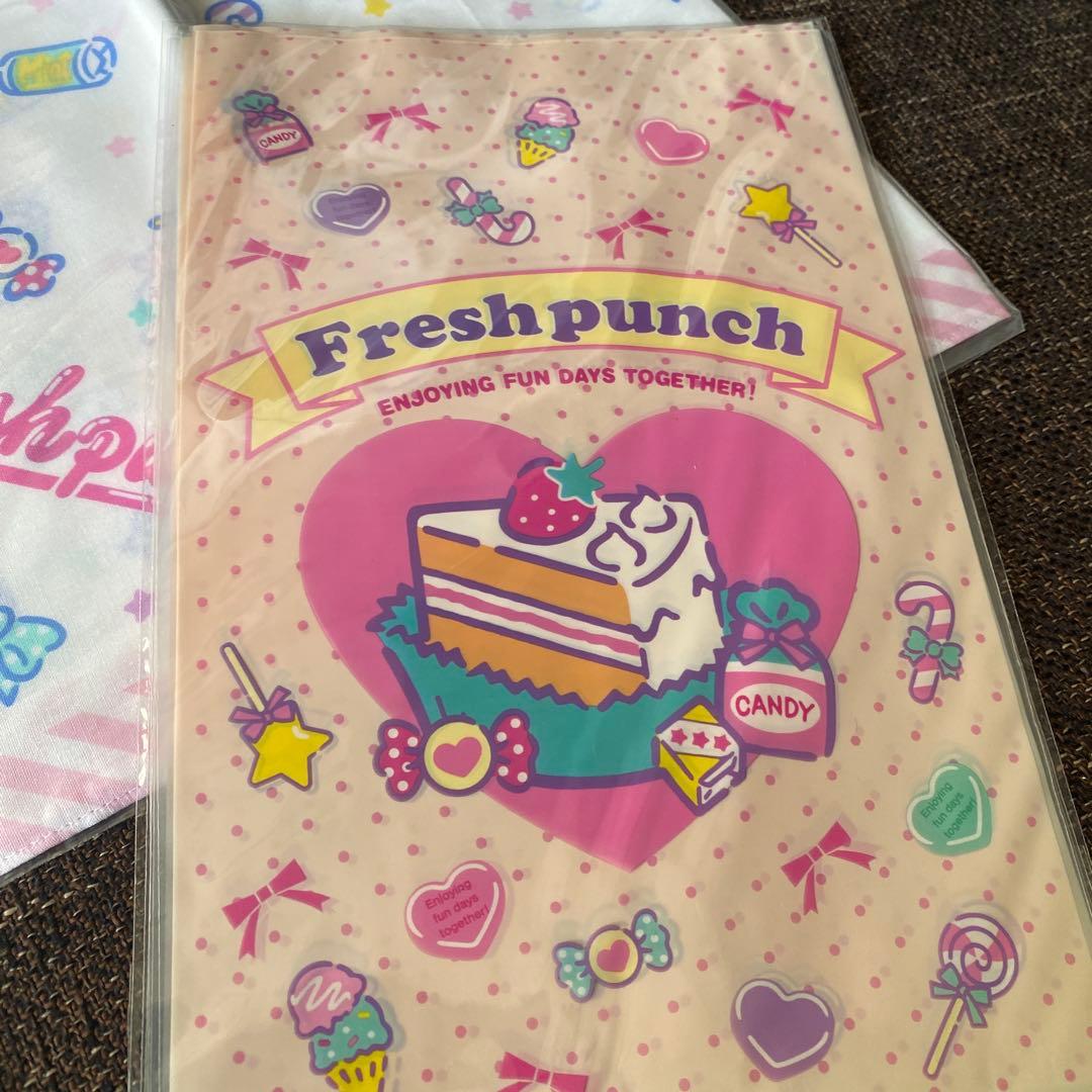 サンリオ Fresh Punch メモ帳ノート ハンカチ ギフトバッグセット