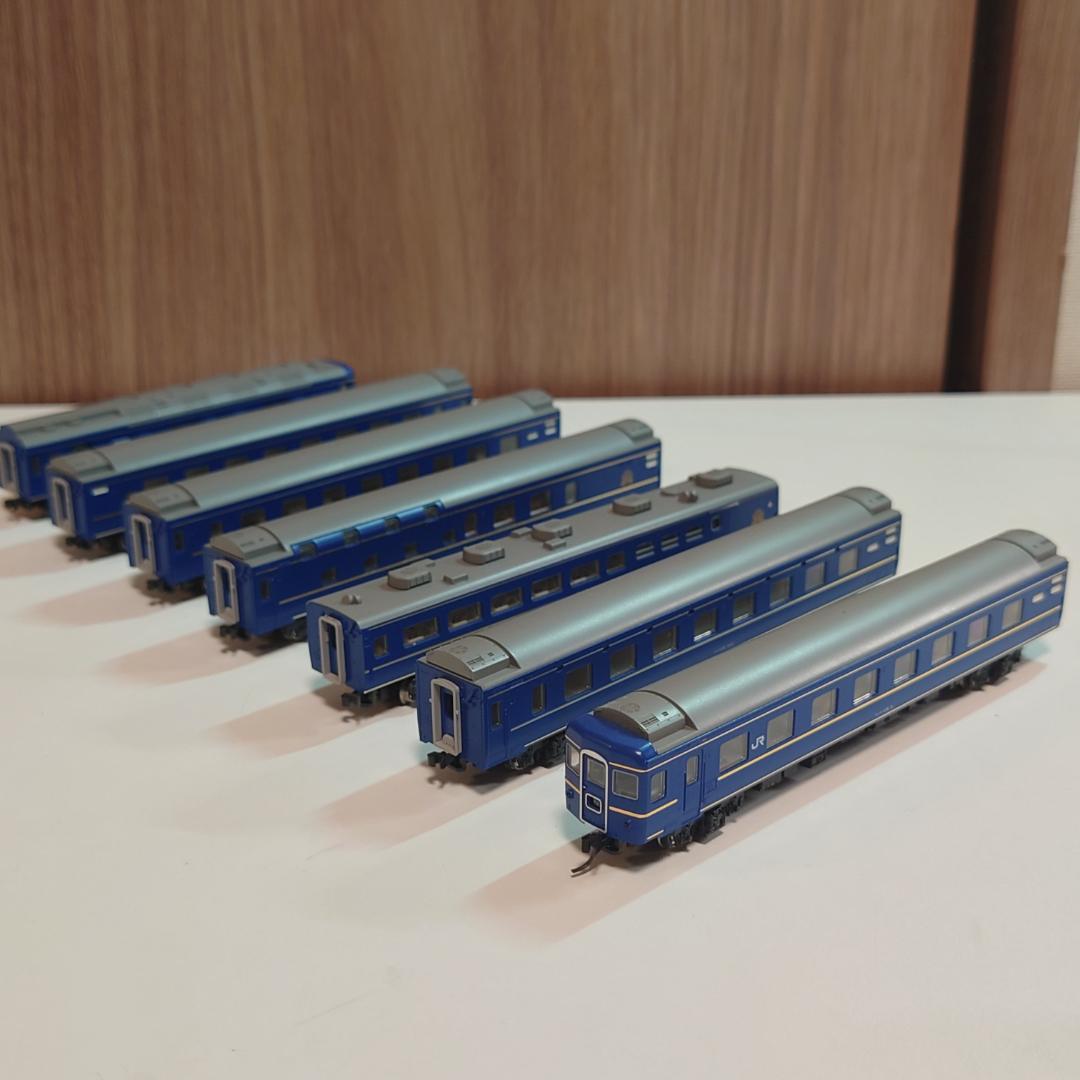 KATO 10-163 24系25形 ”北斗星” 特急形寝台客車（室内灯付き）