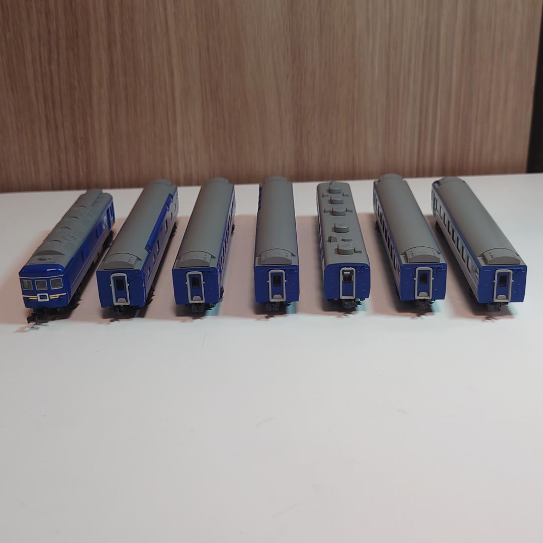 KATO 10-163 24系25形 ”北斗星” 特急形寝台客車（室内灯付き）