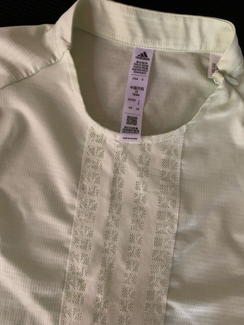 adidasセットアップ S ノースリーブスカートモックネックライトグリーン