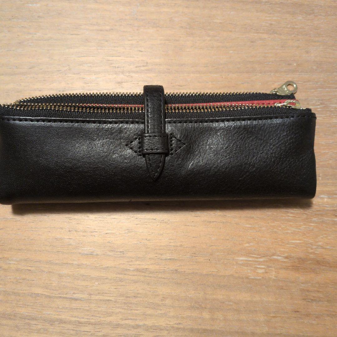 シーカンパニー　ルポペンケース　ブラック×レッド