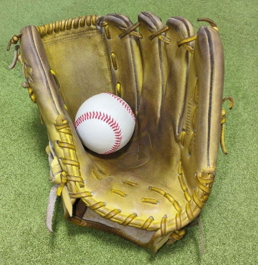 UNDER ARMOUR 硬式投手 QBB0018 元値￥64,800