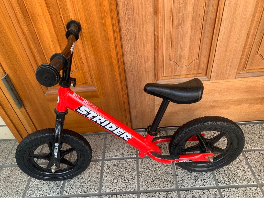 STRIDER バランスバイク 赤　正規品