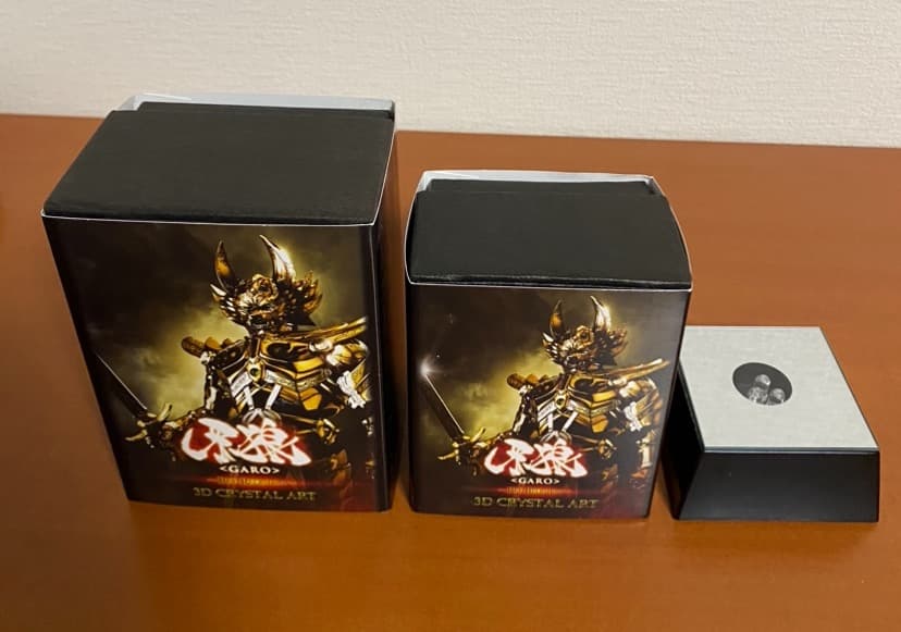 牙狼クリスタルアートRED REQUIEM(牙狼顔アップ・ザルバ顔アップ)台付き