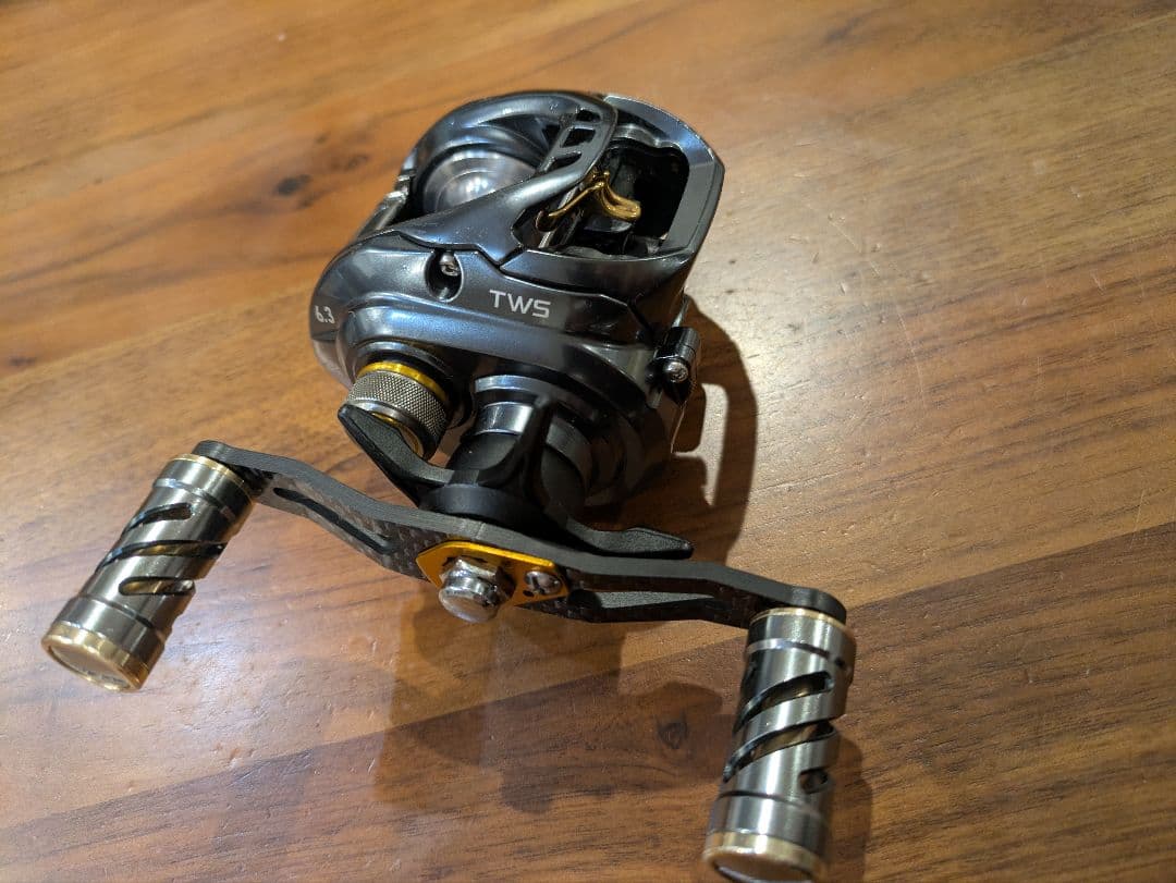 ダイワ　タトゥーラsvtw フィネススプール カスタムハンドル付き
