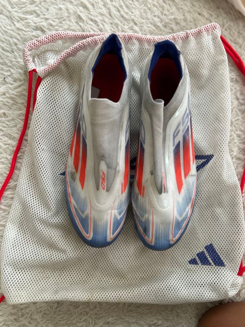 adidas F50 サッカーシューズ ホワイト/レッド/ブルー