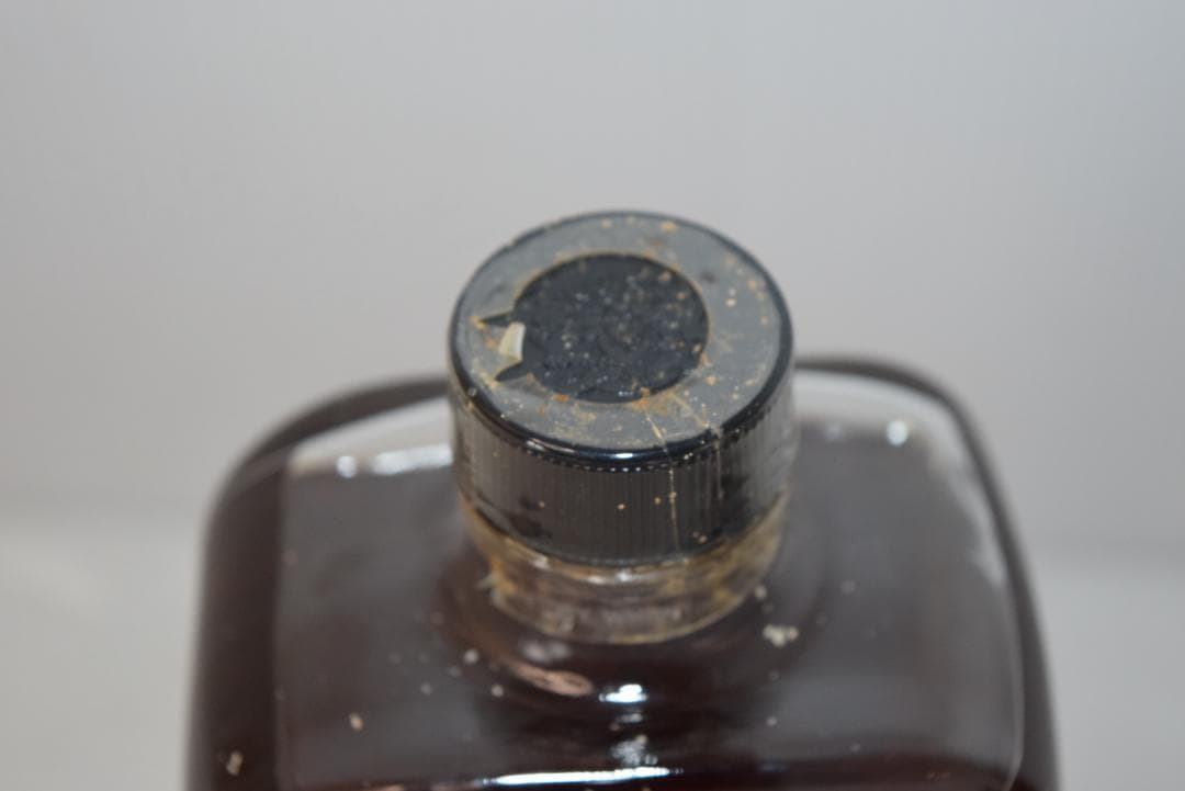 サントリー　ウィスキー　ローヤル　ピアノ型ボトル