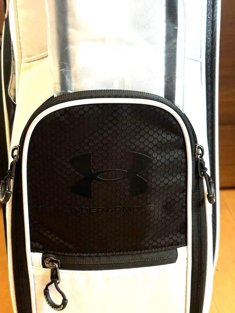 【新品未使用】アンダーアーマー ドライブ スタンド バッグ ゴルフ　白　緑　黒