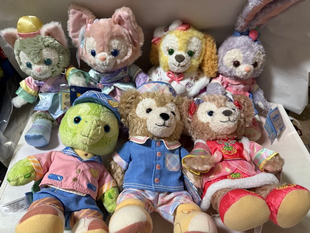 (売り切り価格)香港ディズニーランド　ダッフィー ＆フレンズ　ぬいぐるみ