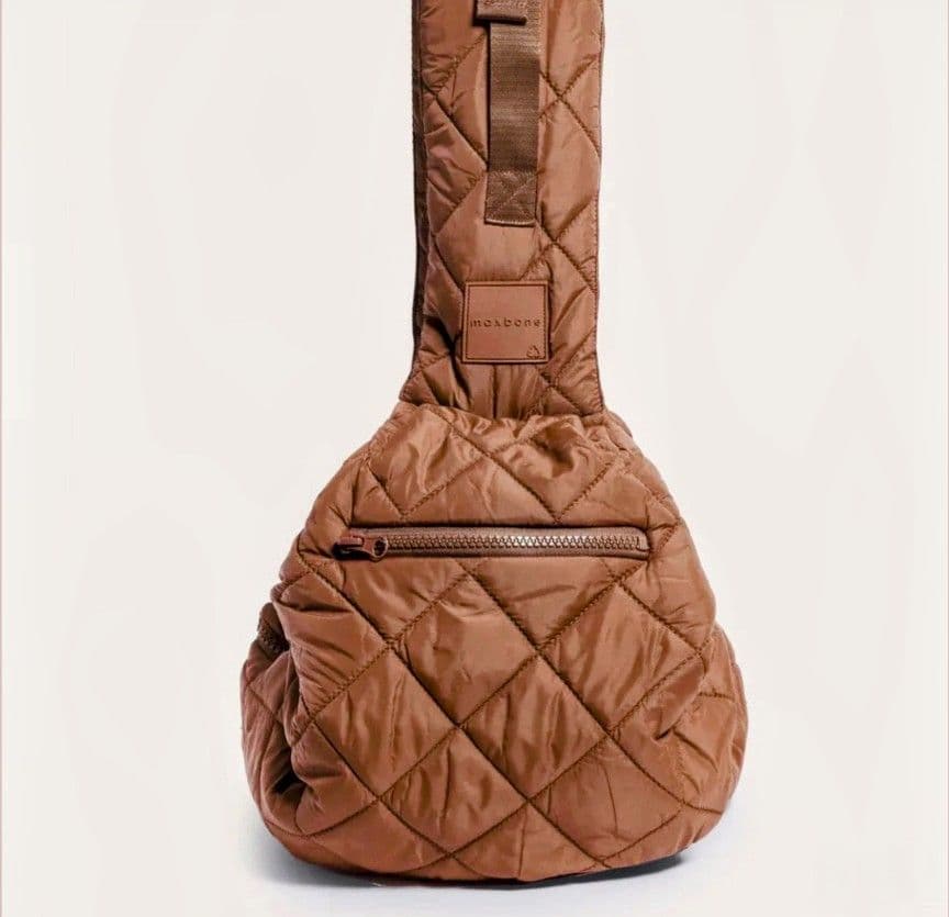 キャメル　キルティング スリングバッグ 小型犬用　犬