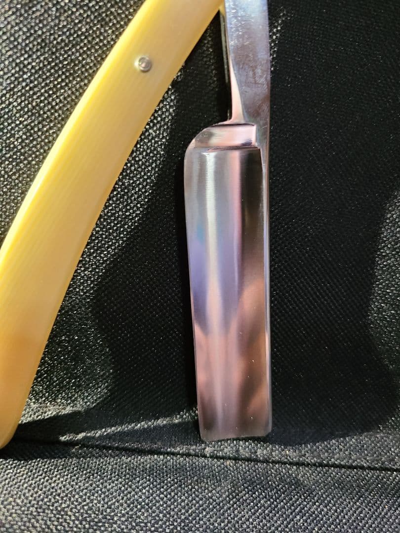 プロ理容師用剃刀　旧型　アンティーク