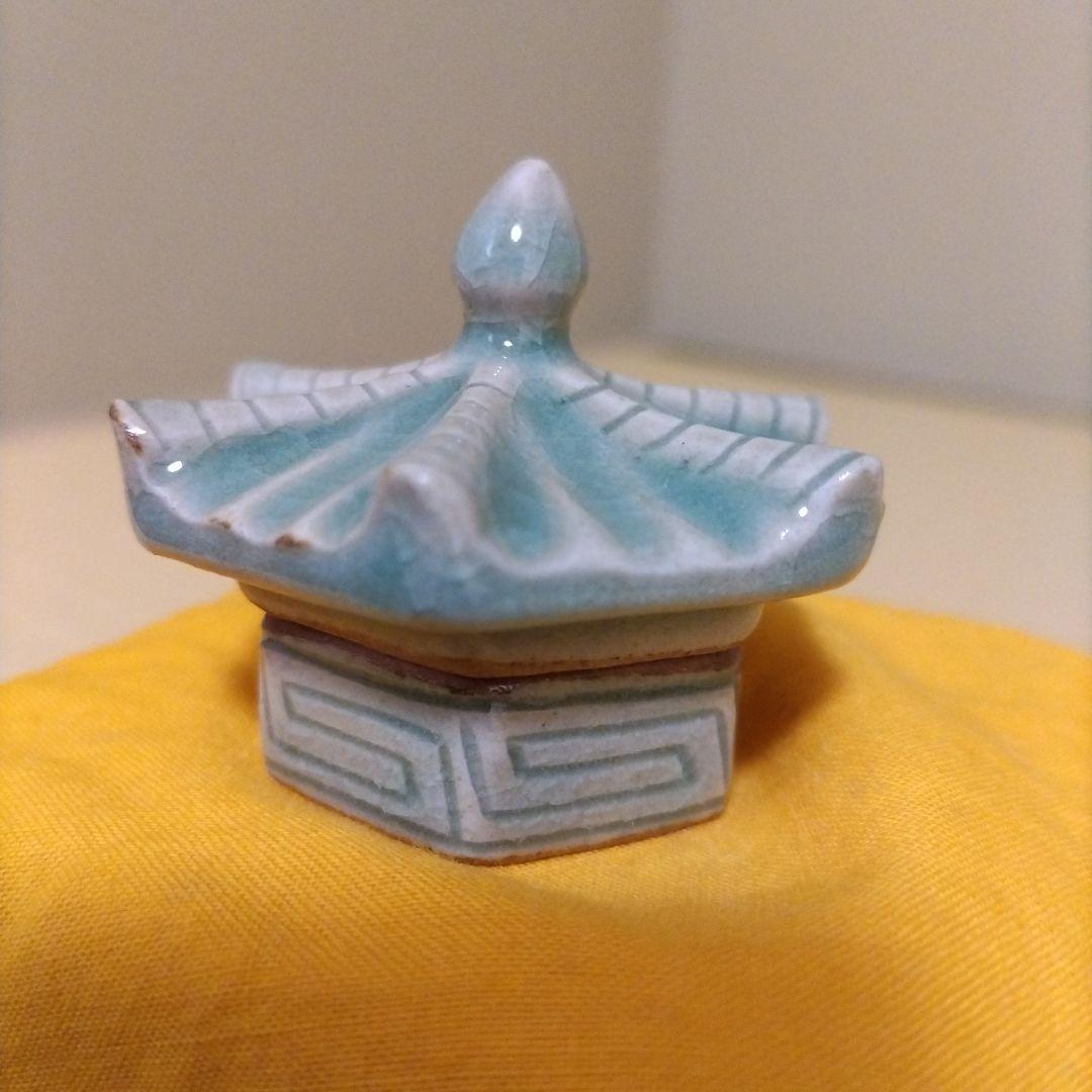 青磁　辻堂　香合　申 相浩 作