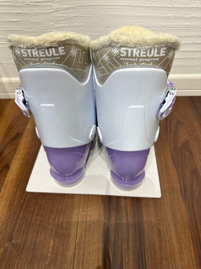 スキーブーツセット　キッズ　スキー板130、ブーツ23cm