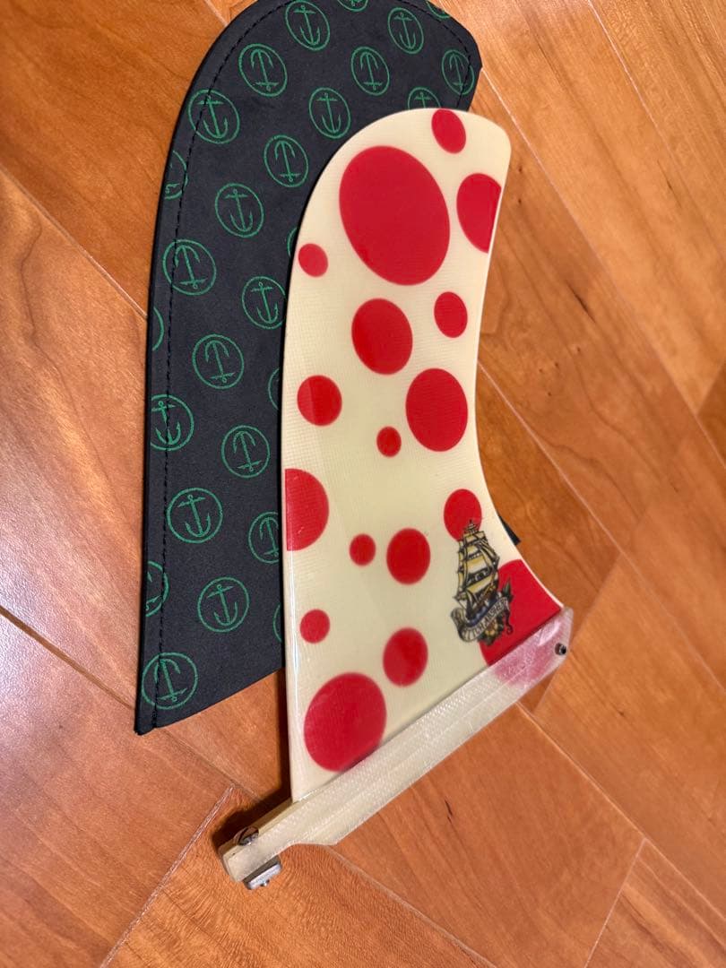 専用❣️ミッチーアブッシャー　キャプテンフィン　ロング　フィン　 ロックネジ付き