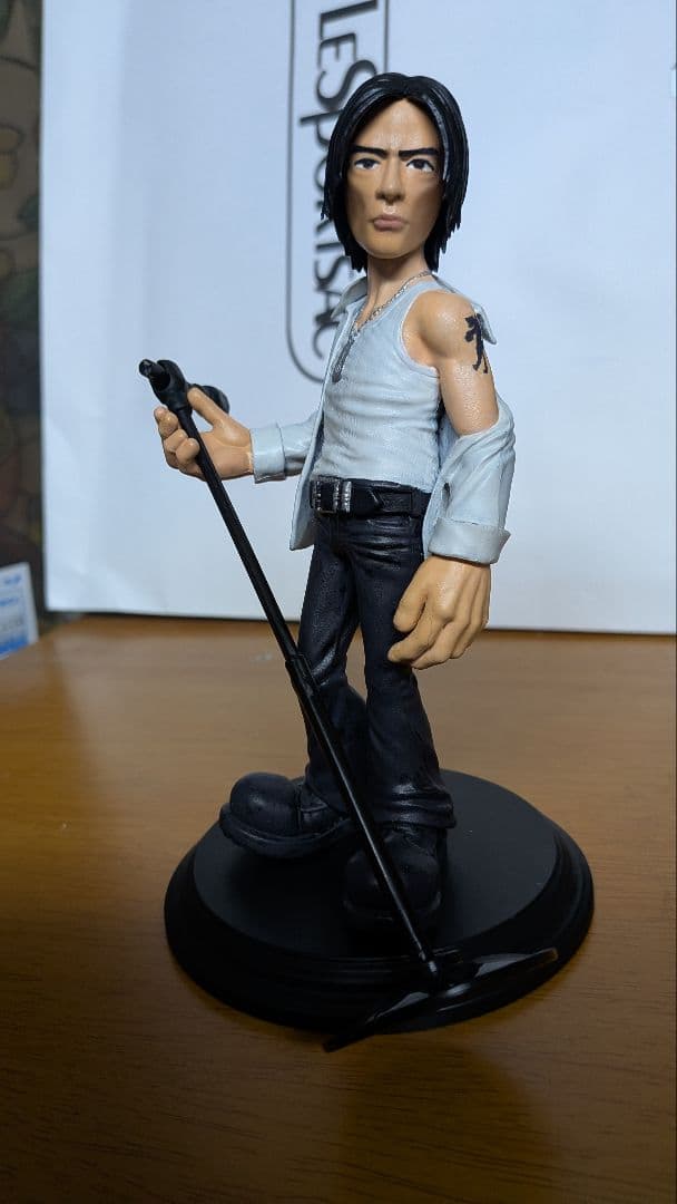 TAKA　氷室京介リペイントフィギュア