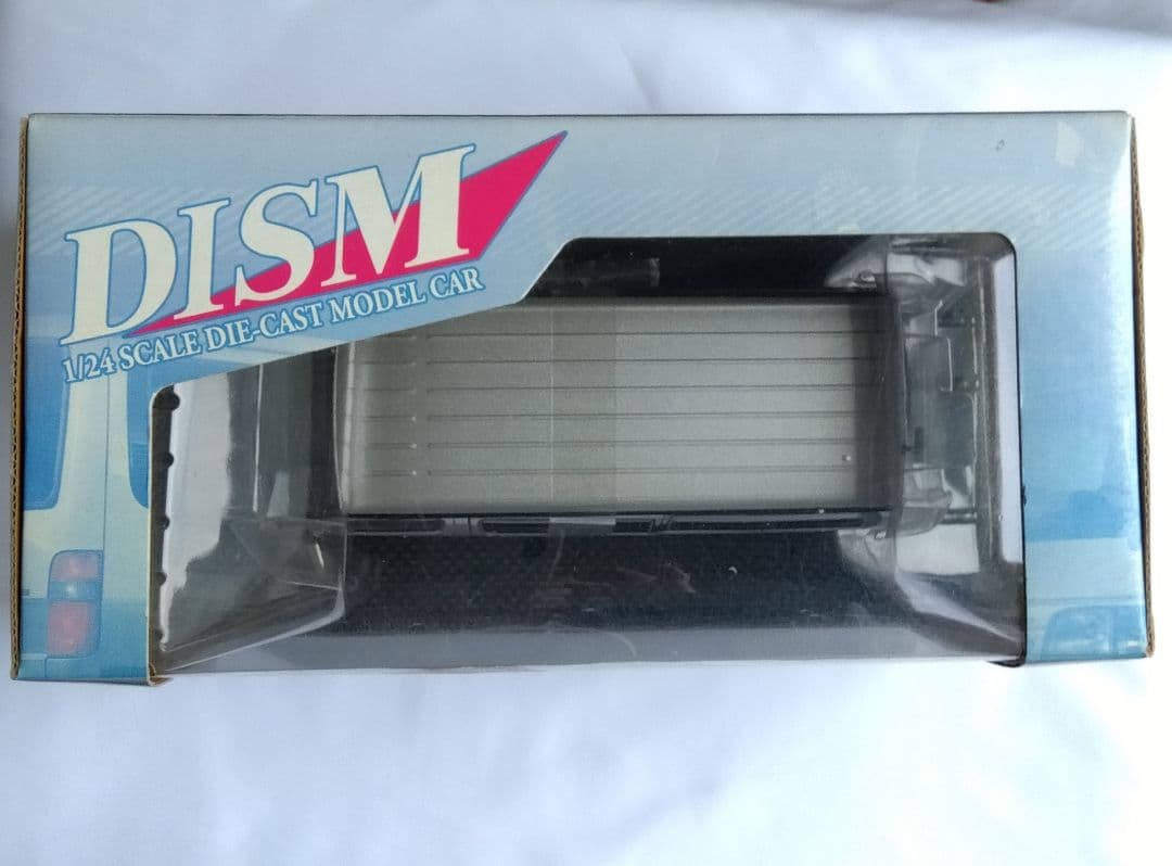 未使用　DISM 1/24ハイエースバン 100系 スーパーGL最終型
