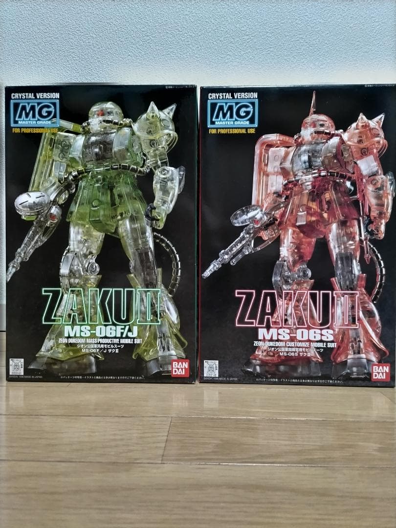 MGシャア専用ザクII・ザクIIクリスタルバージョン2体セット