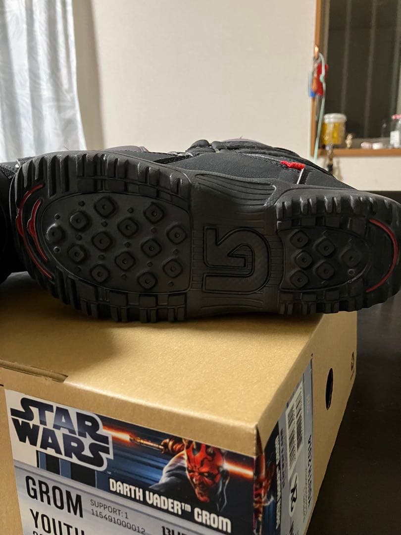 Burton スノーボードブーツ Grom Youth ダース・ベイダー
