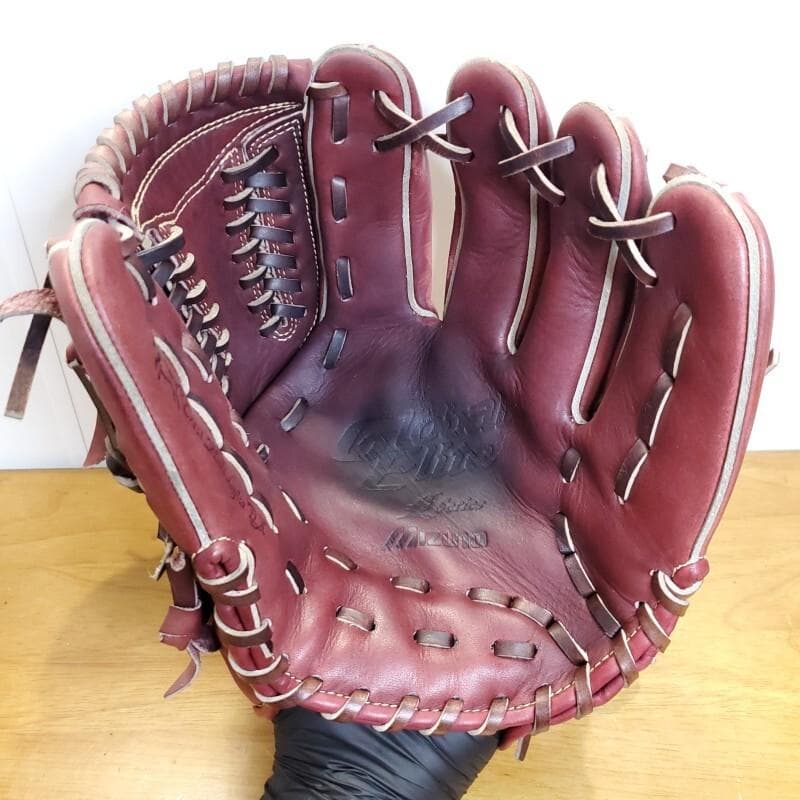 ミズノ グローバルエリート 一番人気 プラムブラウン 内野用 軟式グローブ