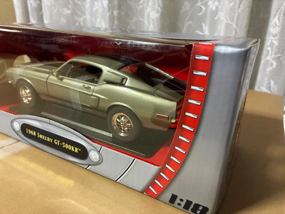 1968 Shelby GT-500KR ミニカー1/18
