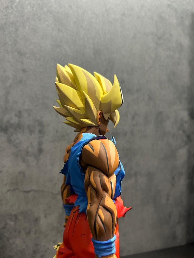 孫悟空　リペイントフィギュア　超サイヤ人