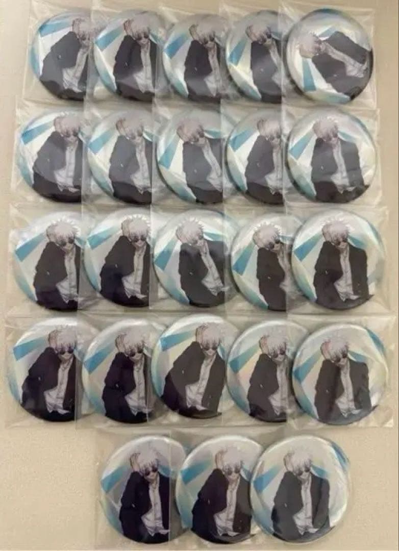 呪術廻戦 rest 懐玉・玉折 缶バッジ 箔押し オーロラ 五条悟 LOFT