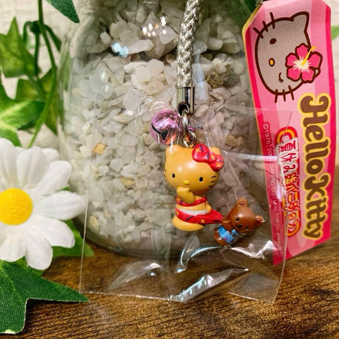レア　夏休み海バージョン　ハローキティ日焼け　水着　クマ　根付けストラップ　希少
