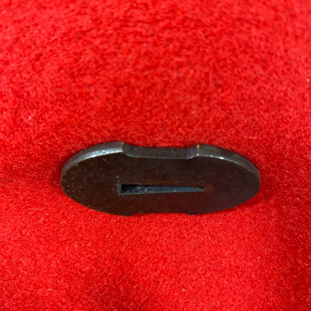 B–8 日本刀の鍔（つば）　武具　銅製　装飾品　アンティーク　美術品　工芸品