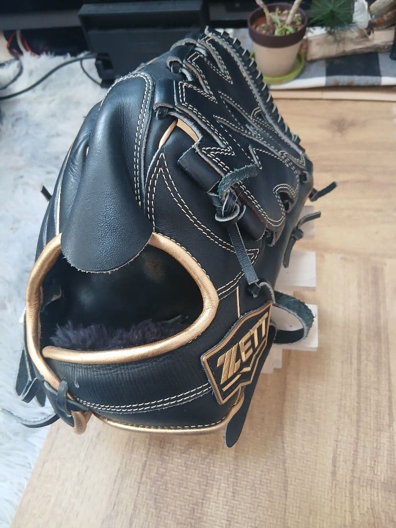 ZETT 軟式グローブ 黒金 当時の千賀モデル
