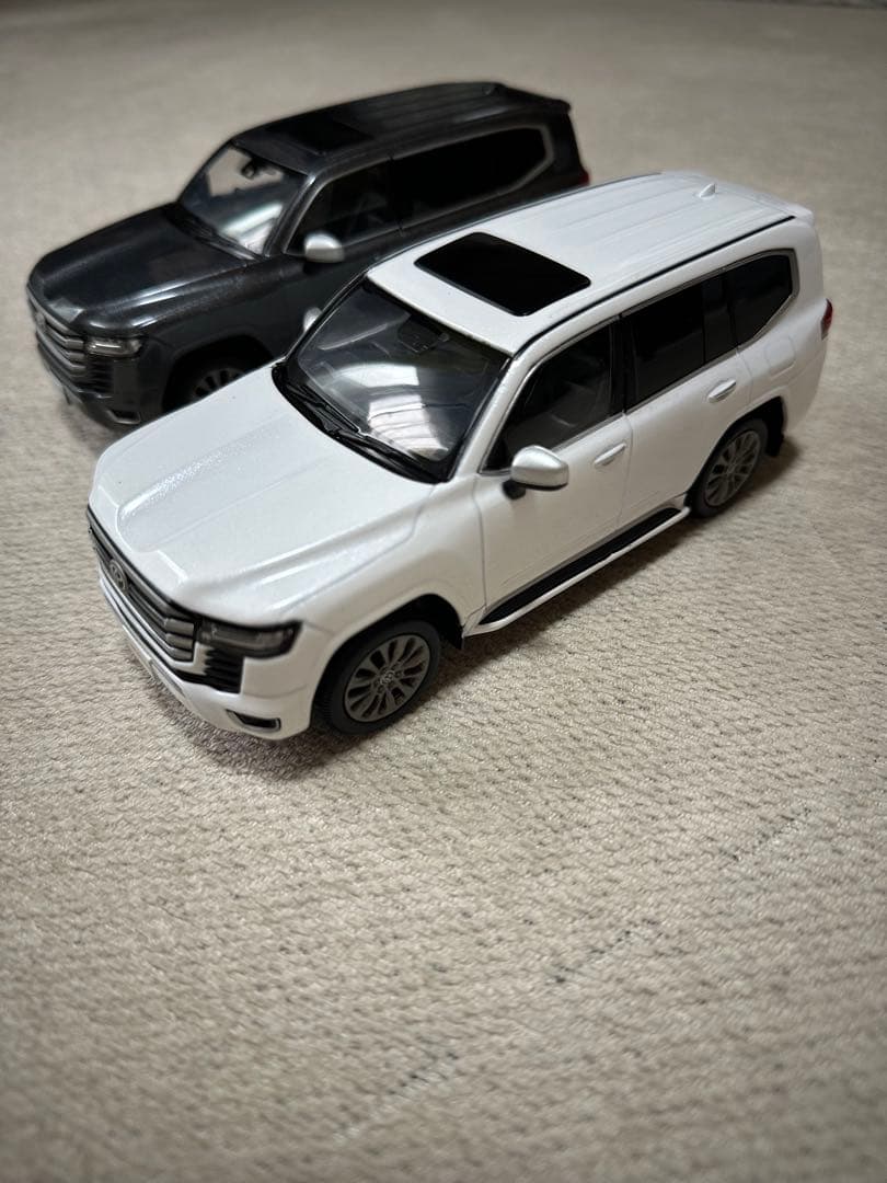 ホワイト・ブラック SUVミニカーセット