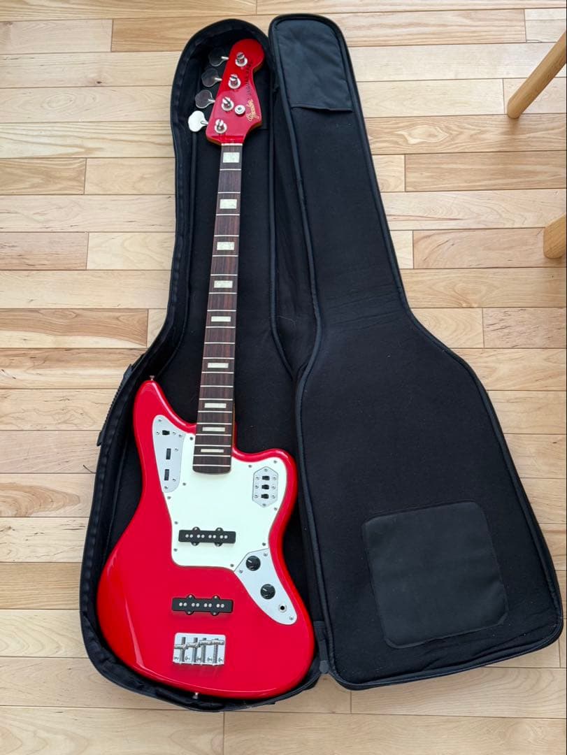 Fender Japan ジャガーベース　レッド