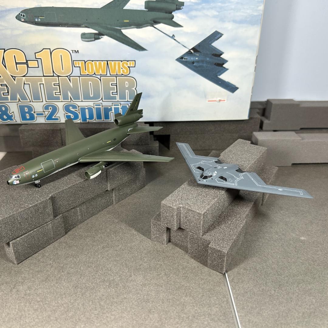 1/400 ドラゴン KC‐10 エクステンダー＆ B-2 スピリット セット