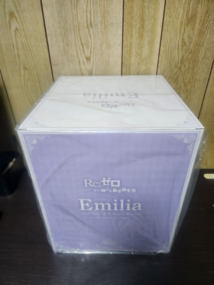 渋谷スクランブルフィギュア リゼロ アイドルエミリア