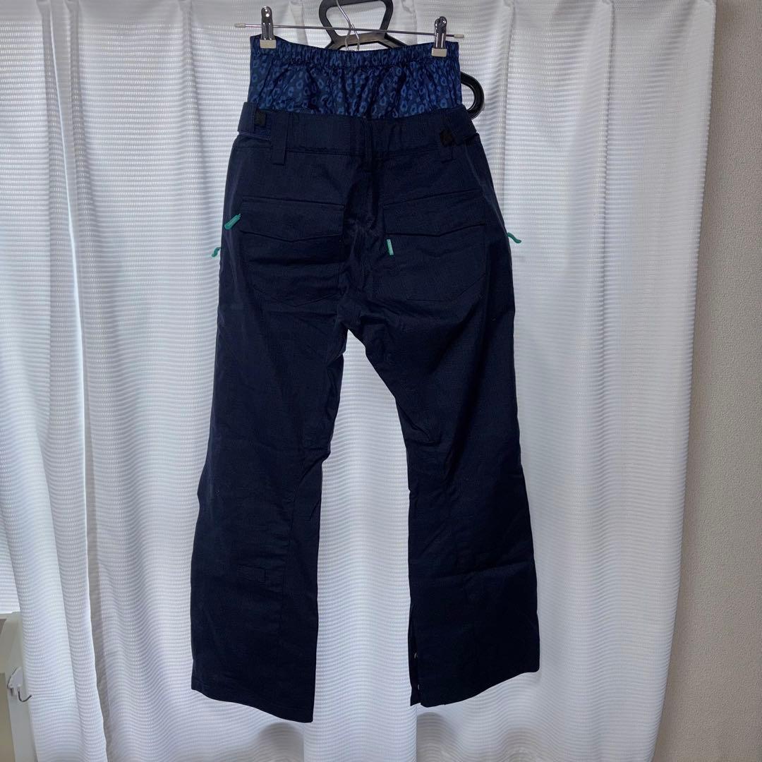 【着用2回・5点セット】スノボウェア上下・ゴーグル・グローブ・ニット帽付